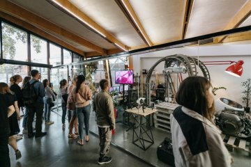 Санкт-Петербург: Крупнейший в мире Планетарий 1 открывает космическую лабораторию