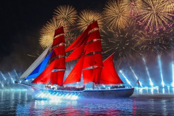 Самое зрелищное событие лета в Петербурге. Как посмотреть «Алые паруса – 2025»