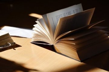 Санкт-Петербург: Книга - лучший подарок