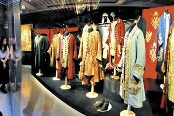 Санкт-Петербург: О костюмах российских императоров рассказывают на виртуальной экскурсии