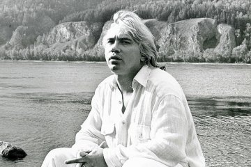 Санкт-Петербург: «Дождём душистым на манеж летят букеты»